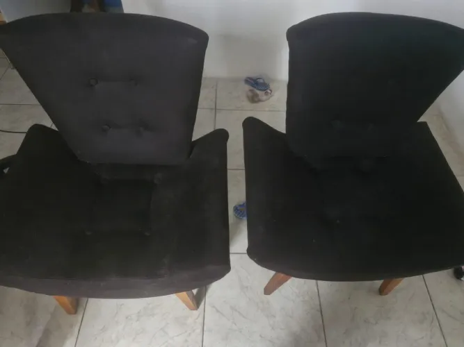 Duas poltronas retrátil