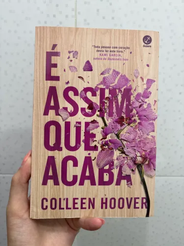 Livro Seminovo - É assim que acaba