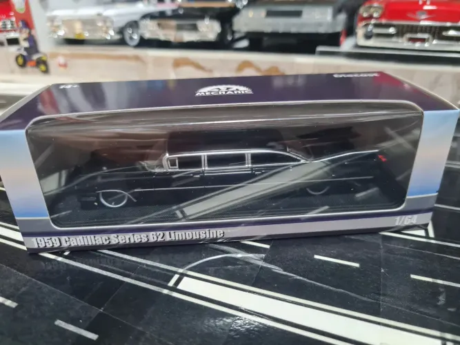 Miniatura Cadillac Limousine 1959 escala 1/64 Premium