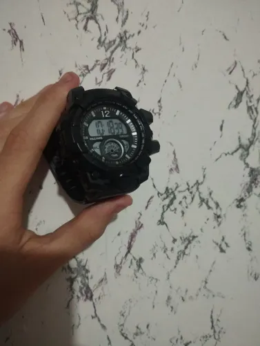 Relógio tipo G-Shock ?