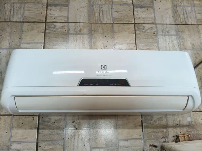 Split Electrolux inverter 9000 Btus 