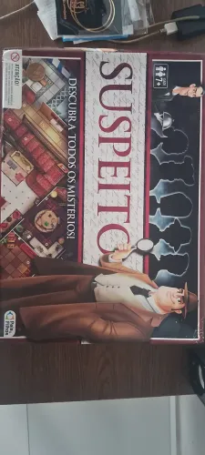 Jogo o suspeito degetive