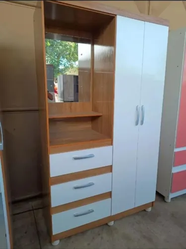 GUARDA ROUPA CAPELINHA 100% MDF