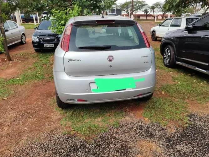 Fiat Punto Essence 1.6 Flex 16V 5P 2011