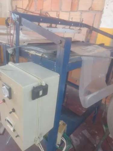 Máquina de fazer sacola