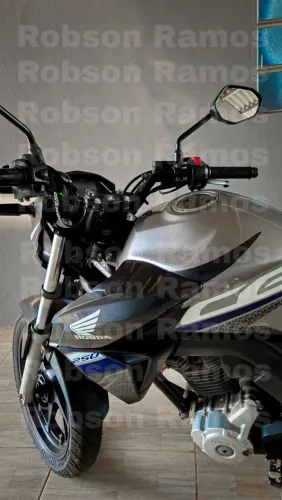 Honda CB 250 Twister FlexOne 2020