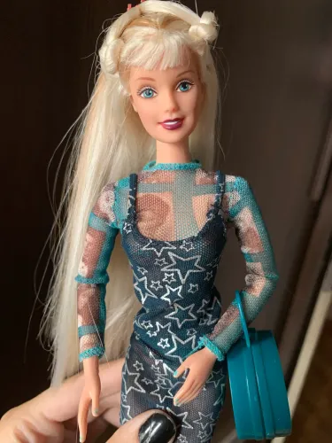 Boneca Barbie Hollywood nails 1999