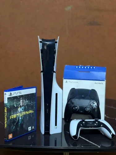 Ps5 slim com disco 1Tb 2 controles