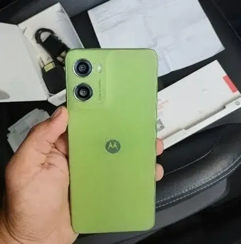 Vendo Motorola Moto G06 Verde C/ 256 GB de Memória Interna 8GB de Ram/