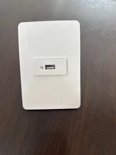 tomada de parede com USB