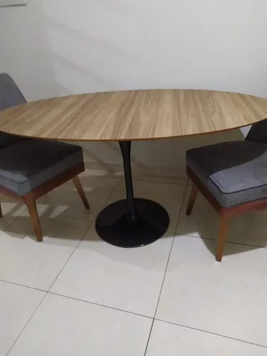 Vendo mesa SAARINEN TULIPA ?