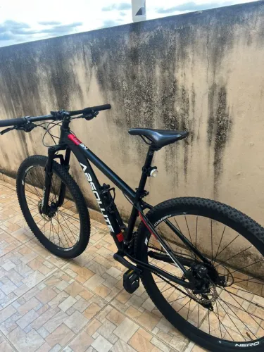 Bicicleta Absolute Nero, Quadro 17 