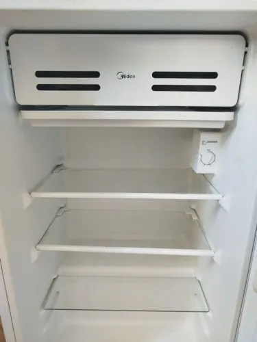 Frigobar Midea 93 Litros