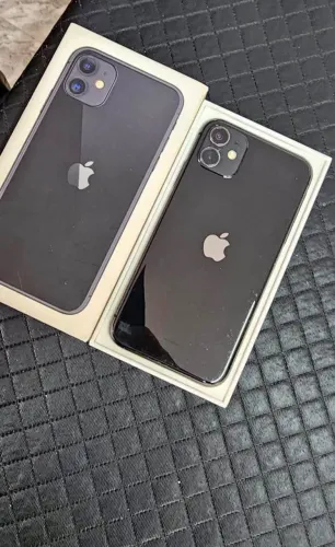 iPhone 11 preto 64gb novinho todo original
