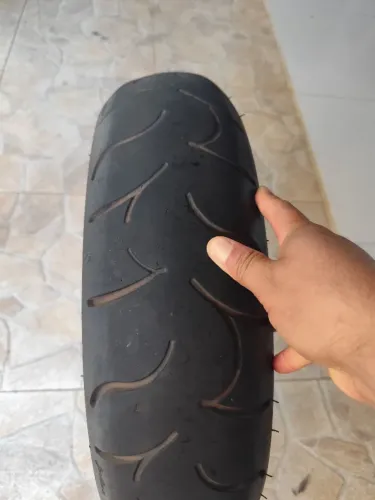 Pneu maggion 