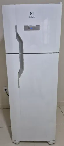Geladeira Electrolux foste free 310 litros semi nova