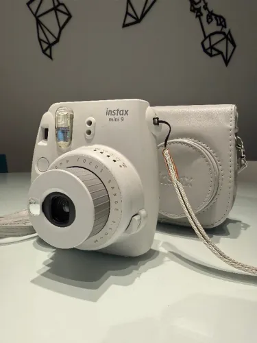 Câmera Instax Mini 9 Branco Gelo + Bolsa Original Fujifilm
