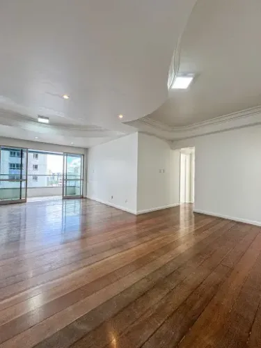 Amplo apartamento com 3 dormitórios (suite) à venda, 150 m² por R$ 540.000 no Itabuna/BA