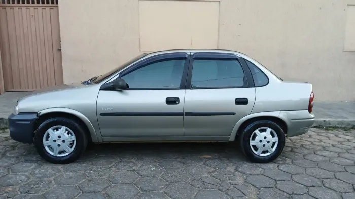 Chevrolet Corsa SED Class.life 1.0/1.0 Flexpower (álcool) 2009