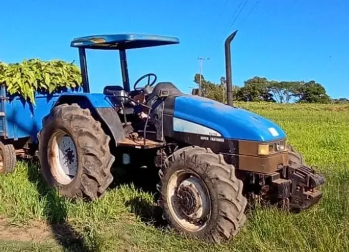 Trator New Holland TL75E