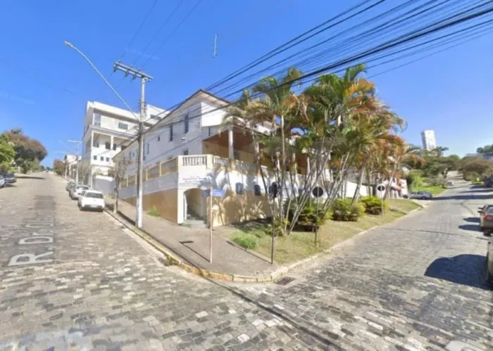 SÃO LOURENÇO/MG - Prédio utilizado como Hotel com área 1.342m² no Centro.