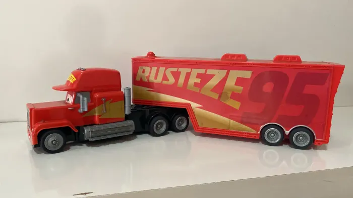 Carreta mack filme carros Disney pixar