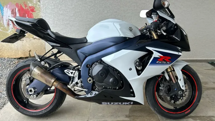 Suzuki GSX-R 1000 2011 ? Equipada ou original