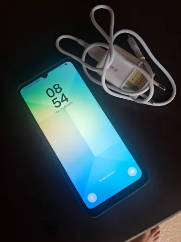 Vendo sansung a06 128 gb,capa, película e carregador não entrego