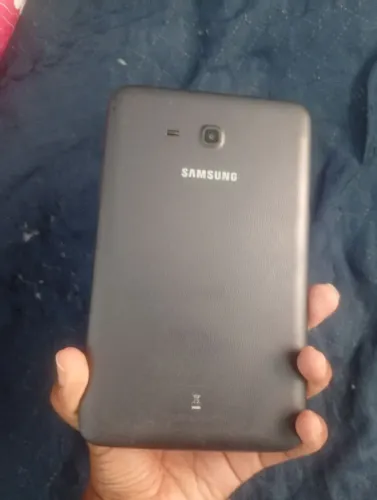 Tablet Samsung estou vendendo por que estava aqui parado em casa meu filho não usar mais