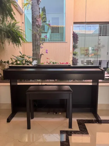 PIANO DIGITAL YAMAHA ARIUS YDP-143