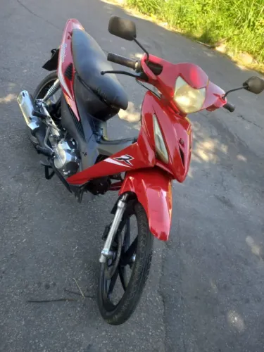Shineray jet partida elétrica a moto tem documento