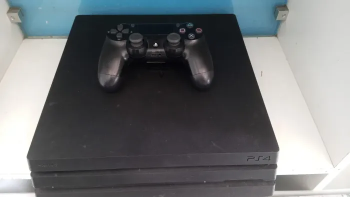 PS4 PRO