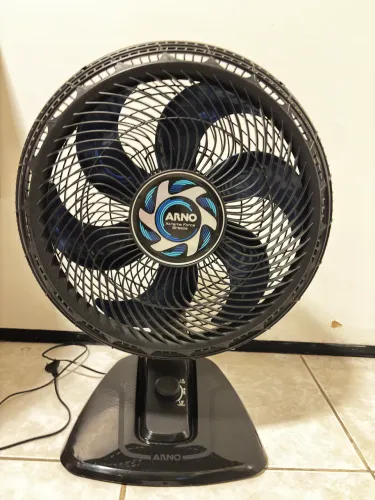 Ventilador de Mesa Arno Xtreme Force Breeze 40cm 220V Preto - VB40