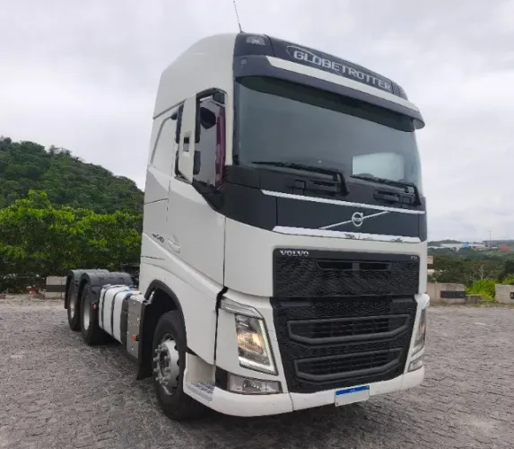 VOLVO FH 540 6X4 GLOBETROTTER, ANO 2021/2021 COMPLETO COM BAIXO KM