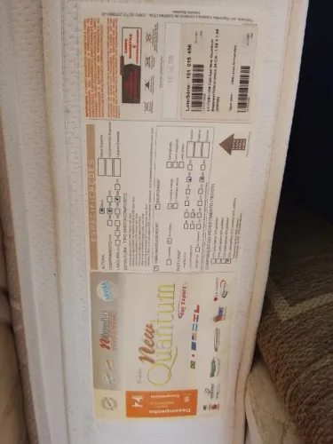 Colchão com massageador tudo funcionando e de alta tecnologia.