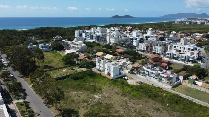Terreno Próximo a Praia no Rio Tavares