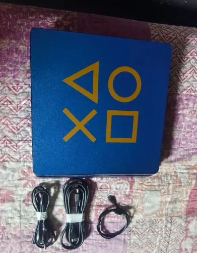PLAYSTATION 4 SLIM 500GB
