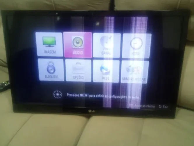 VENDO TV DA LG, LIGA NORMAL!! COM LISTRAS !!!