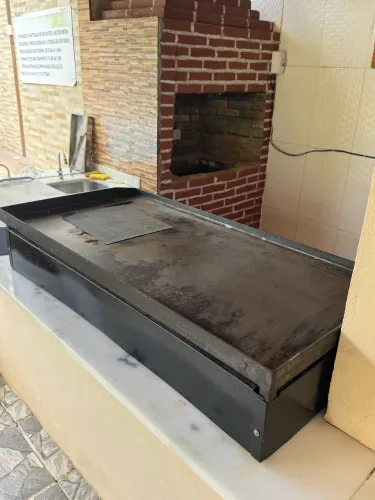 Chapa de lanche profissional - 4 queimadores - Gás 