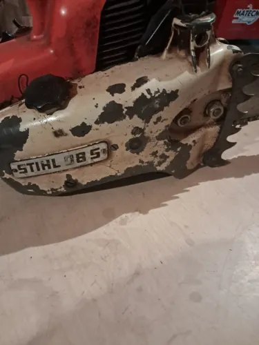 Motosserra Antiga da década de "60"