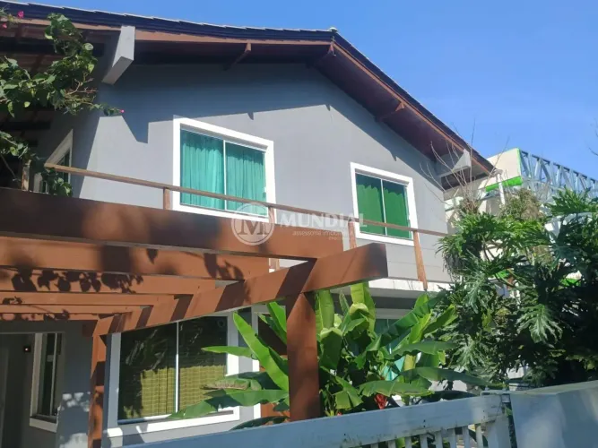 CASA PARA LOCAÇÃO ANUAL NA PRAIA DE ESTALEIRINHO