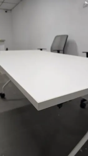 Mesa articulada| Com rodinhas