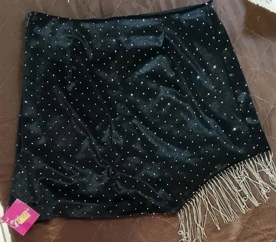 Short saia Tam P com strass . Ainda não etiqueta