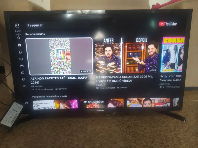 Tv smart Samsung 32 polegadas com wi-fi YouTube Netflix 
