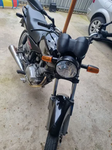 Vendo/troco titan 150 partida eletrica
