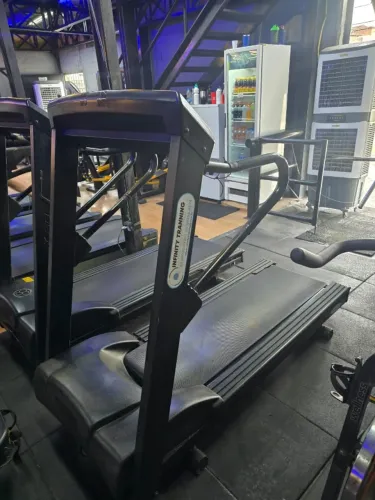 Esteira ergométrica Infinity Tranning