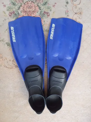 Nadadeiras  de mergulho da marca Seasub, modelo Velox 35 a 37