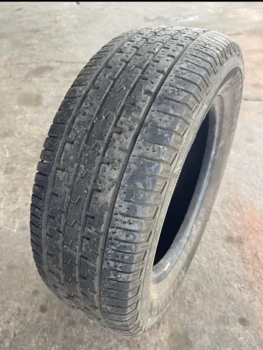Pneu usado meia-vida 215/65 R16, GoodYear.
