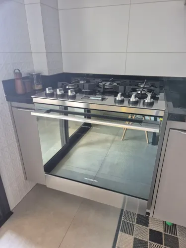 Fogão Brastemp de embutir 5 bocas e tampo de vidro