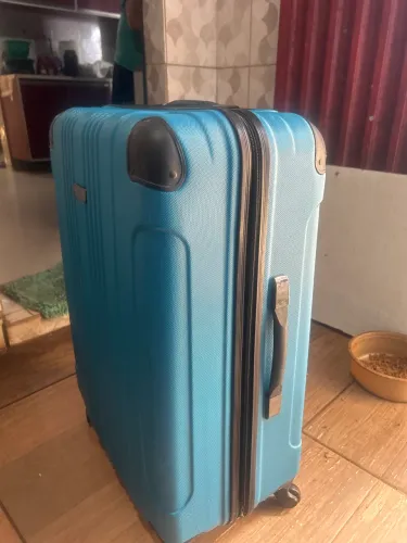 Mala de viagem grande semi nova